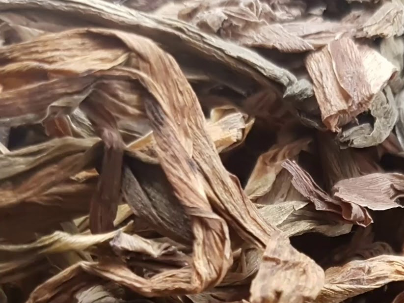 lá trinh nữ hoàng cung khô